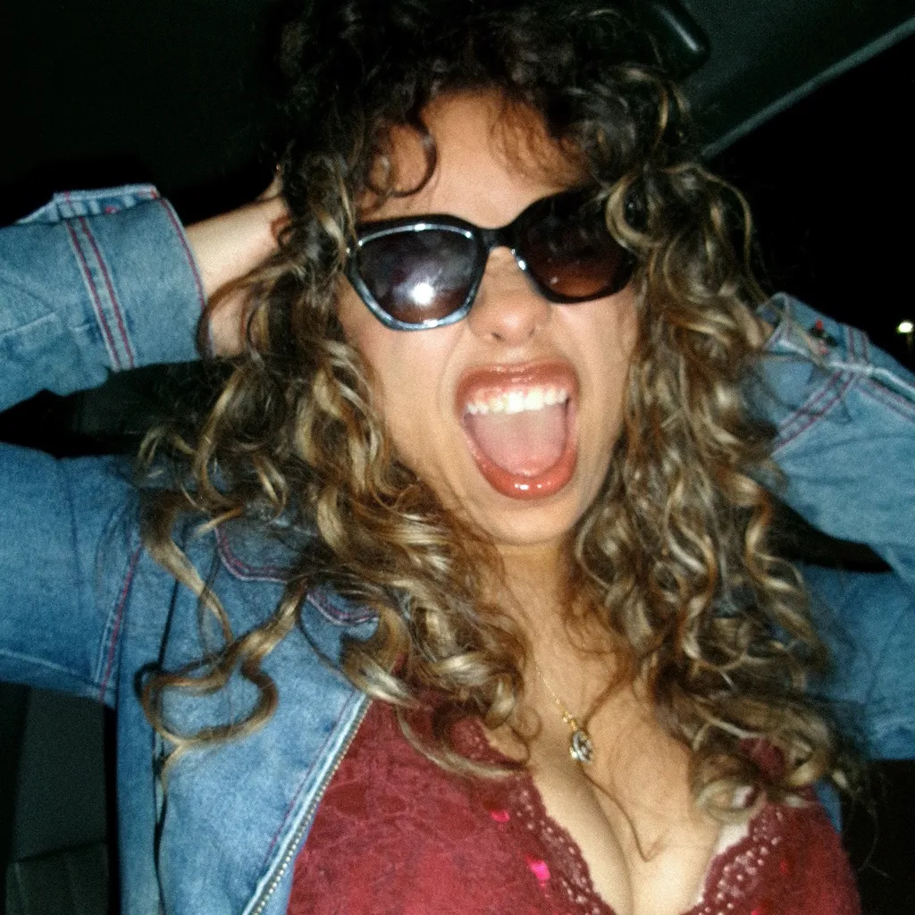 iloveitiloveitiloveit by Bella Kay cover