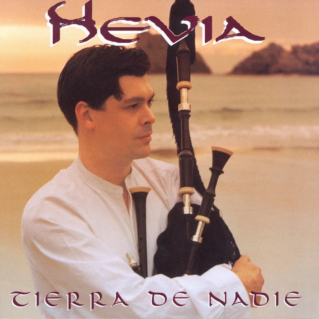 TIERRA DE NADIE by Hevia cover