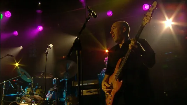 Greatest Hits by Nazareth cover